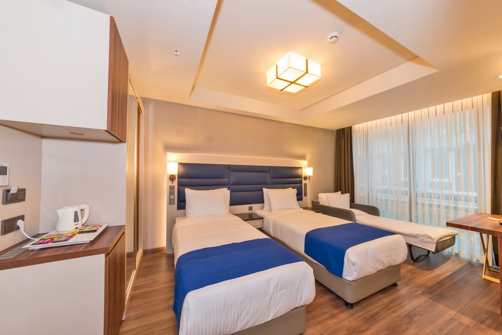 Hotel Golden Royal Triple Room